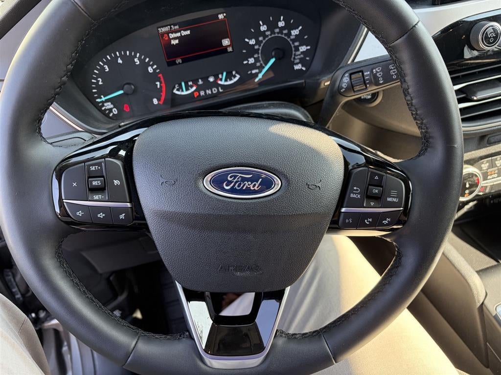 2022 Ford ESCAPE SE SE