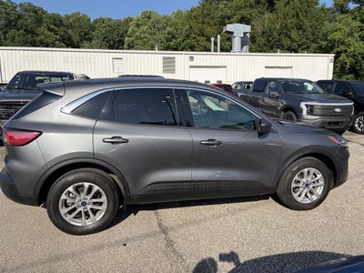 2022 Ford ESCAPE SE SE
