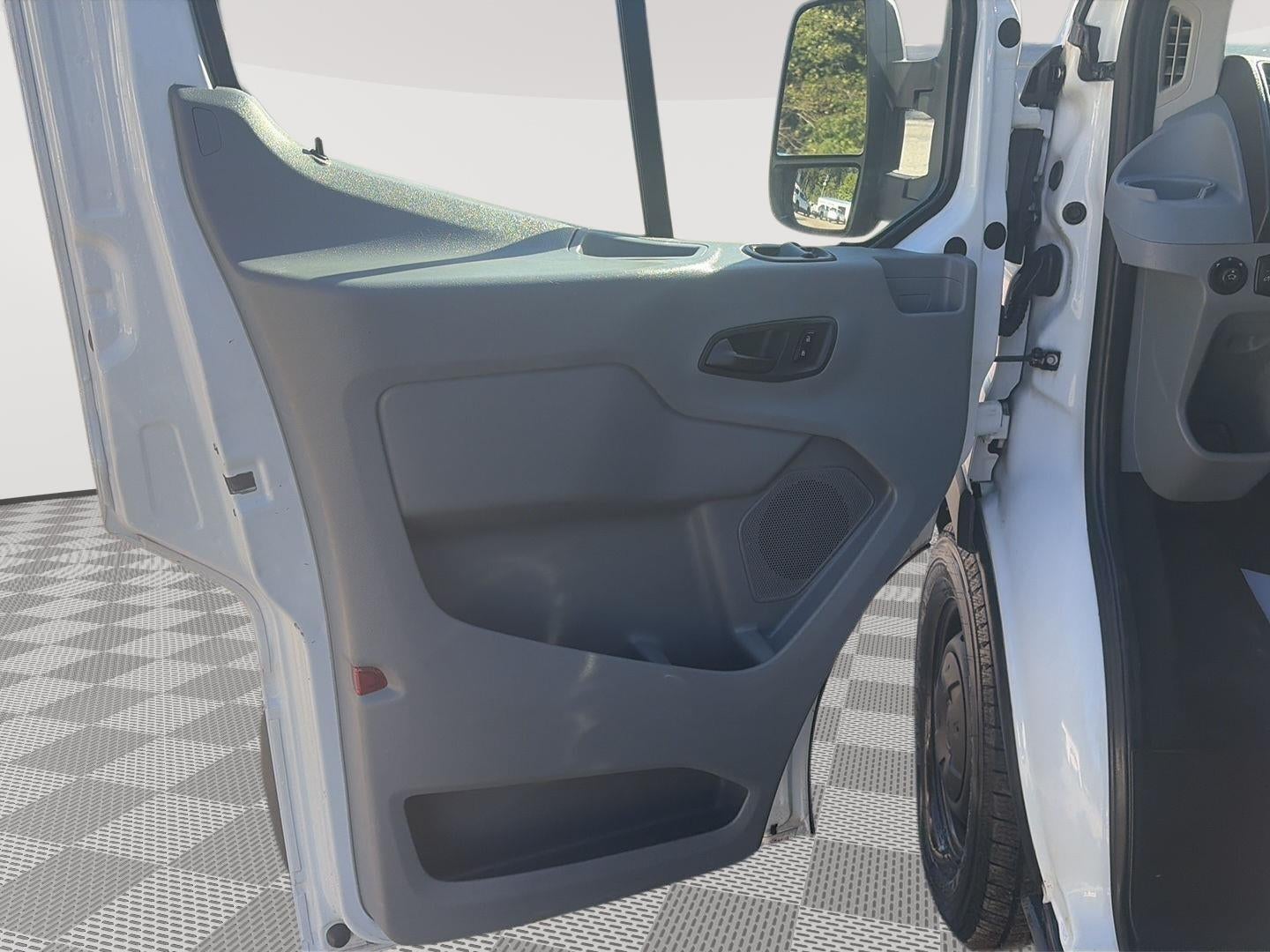 2016 Ford Transit 150 XLT