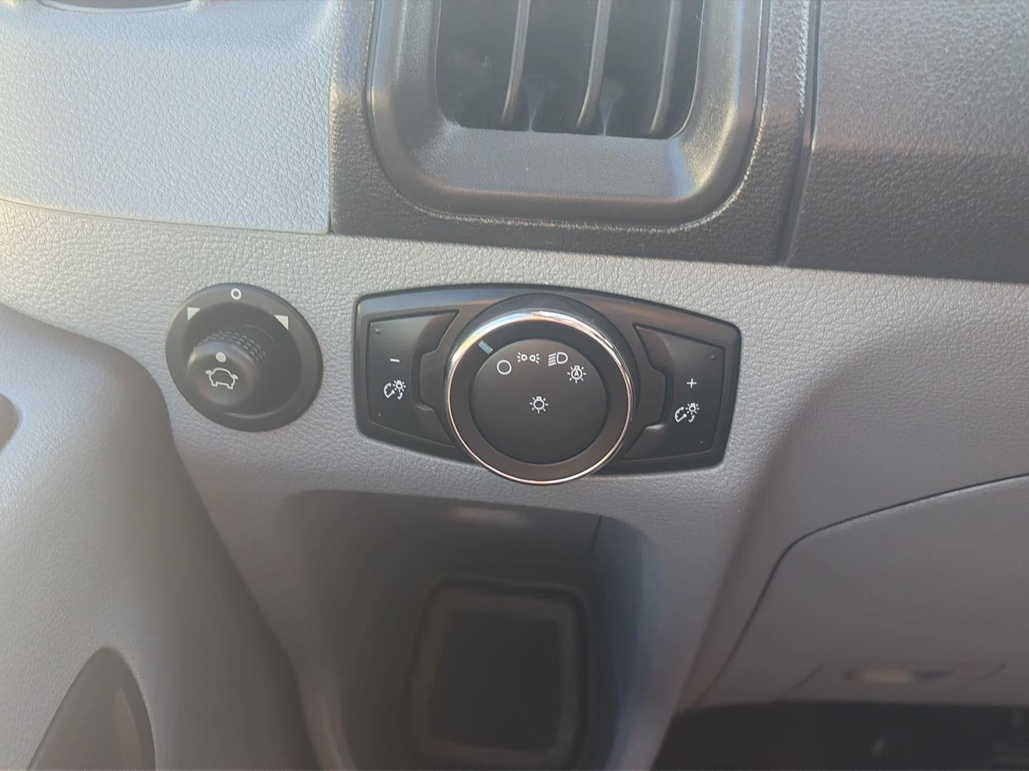 2016 Ford Transit 150 XLT