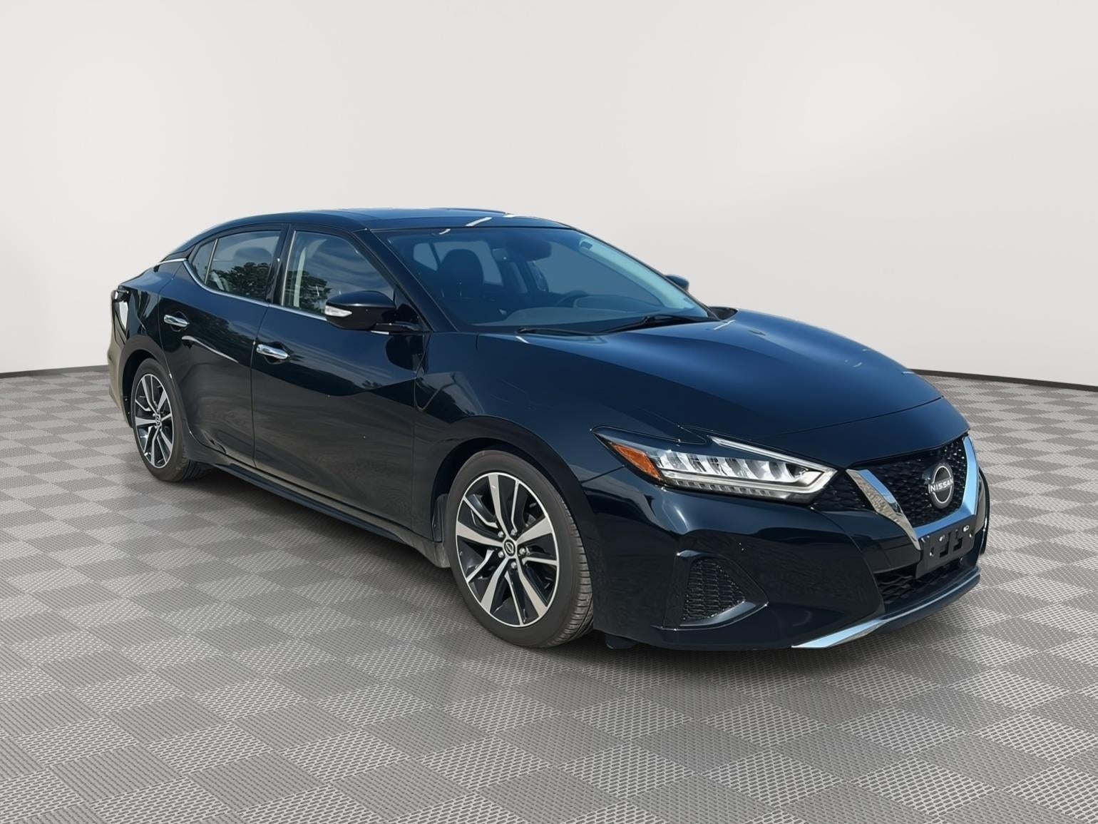 2023 Nissan MAXIMA SL Base