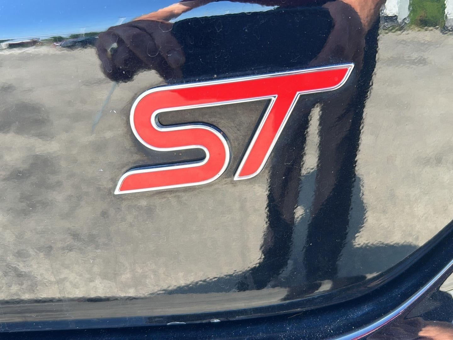 2022 Ford Edge ST