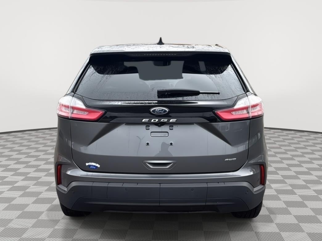 2021 Ford Edge SE