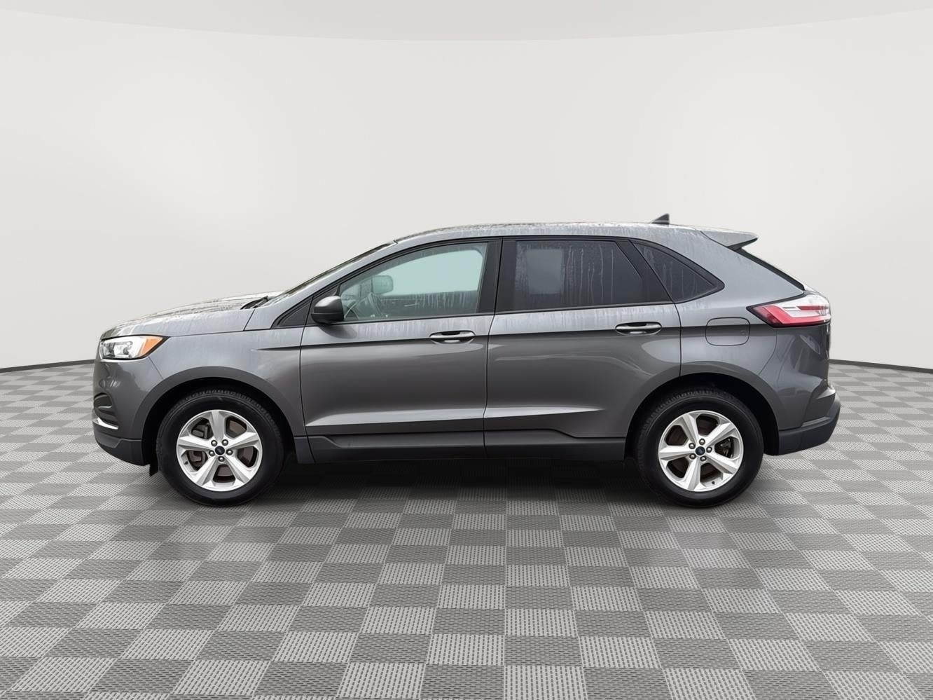 2021 Ford Edge SE