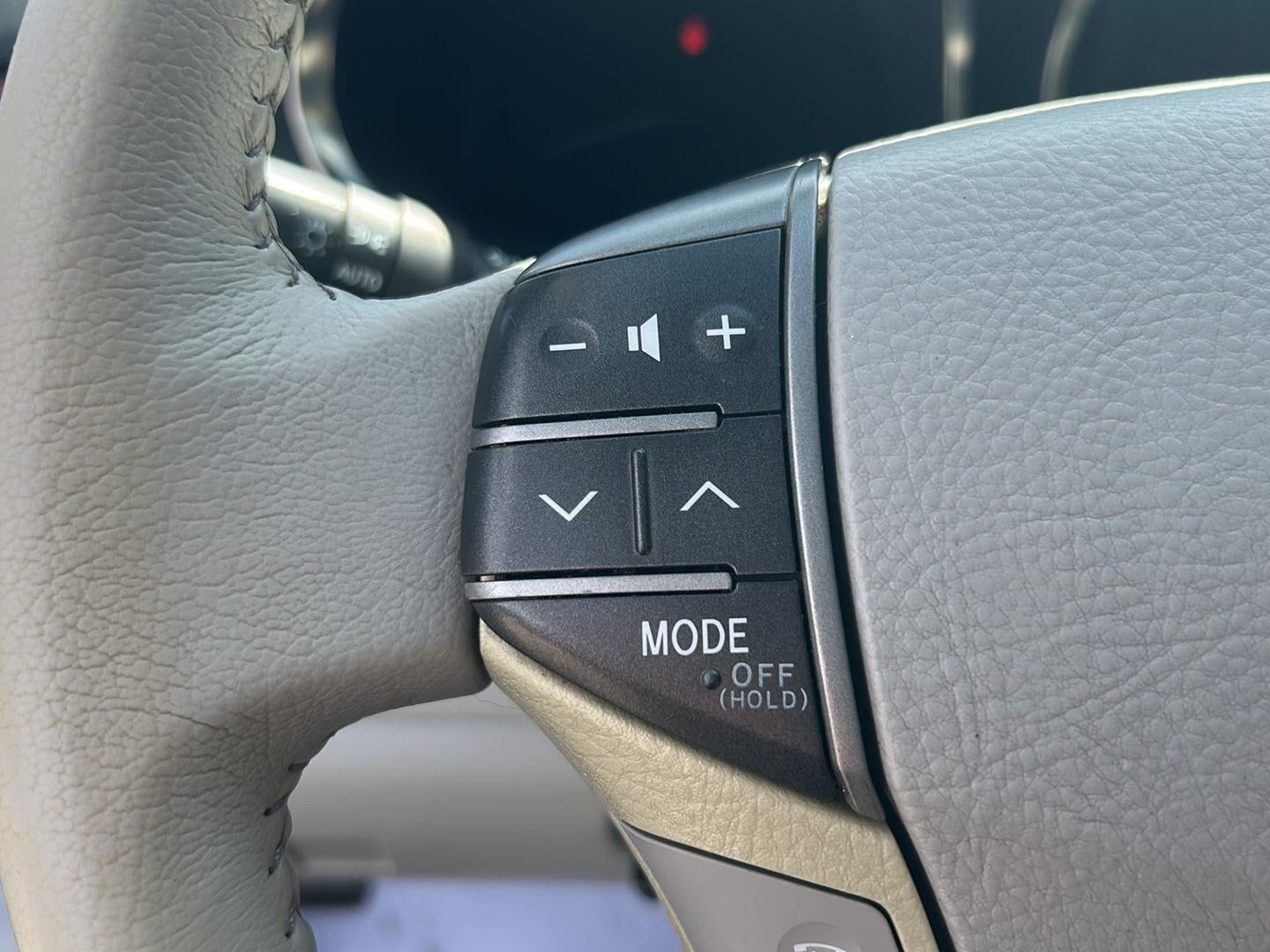2012 Toyota Avalon Base